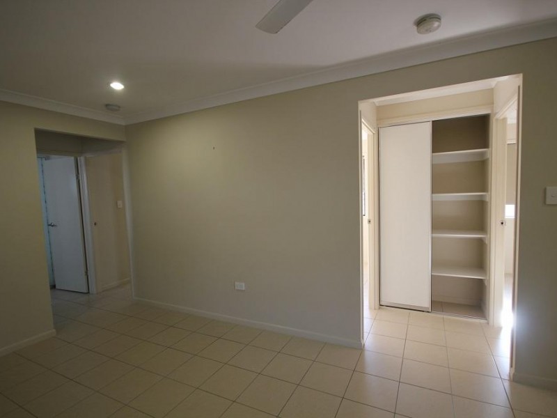 54 Ellsworth Drive, Mount Louisa QLD 4814