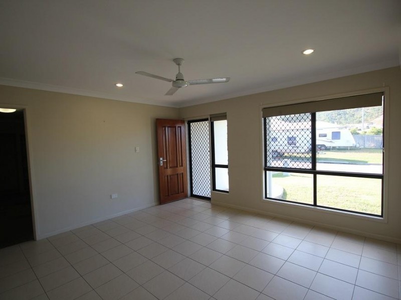 54 Ellsworth Drive, Mount Louisa QLD 4814