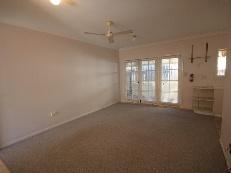 1/40 Corcoran Street, Currajong QLD 4812