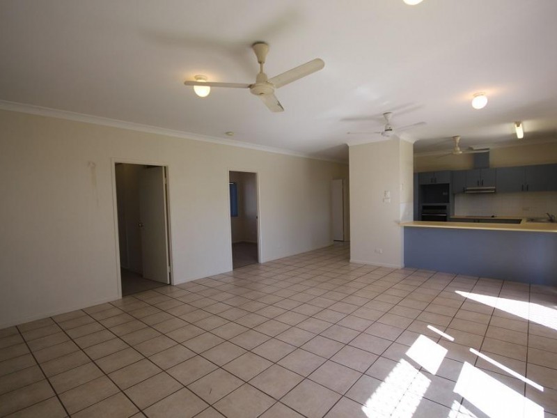 8 Atherton Circuit, Kirwan QLD 4817