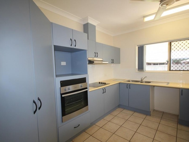 8 Atherton Circuit, Kirwan QLD 4817