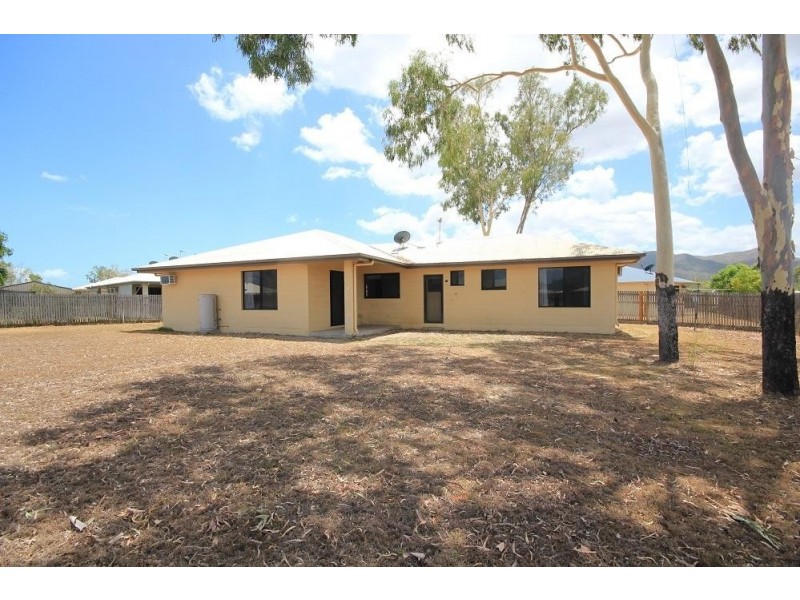 6 Crista Court, Kelso QLD 4815