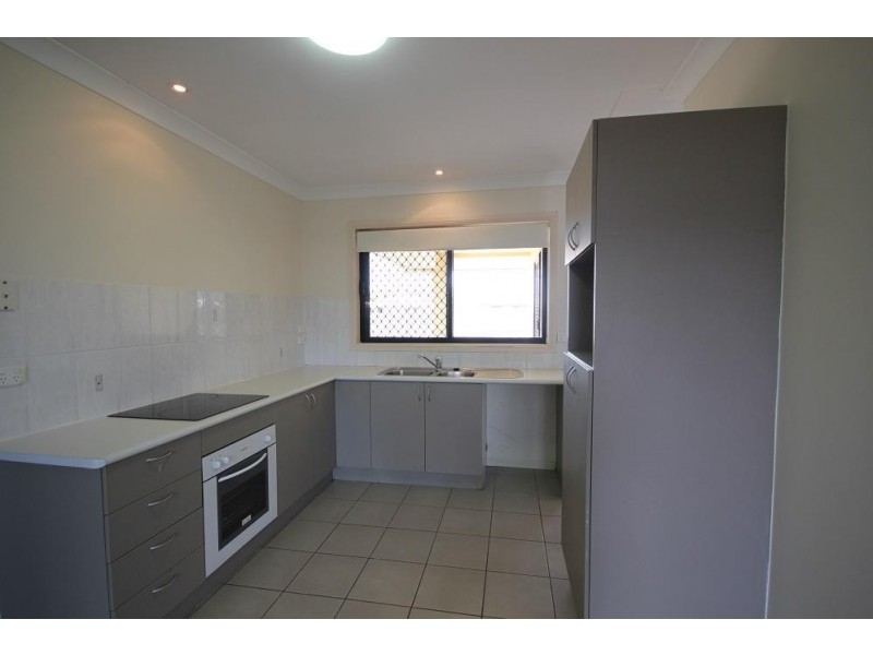 6 Crista Court, Kelso QLD 4815