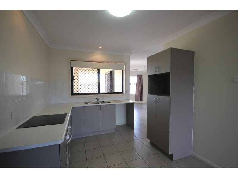 6 Crista Court, Kelso QLD 4815