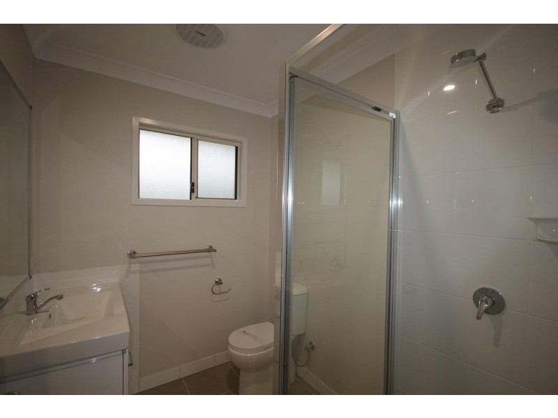 8 Rennot Court, Kelso QLD 4815