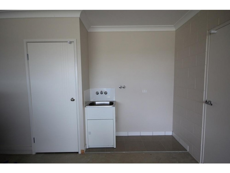 8 Rennot Court, Kelso QLD 4815