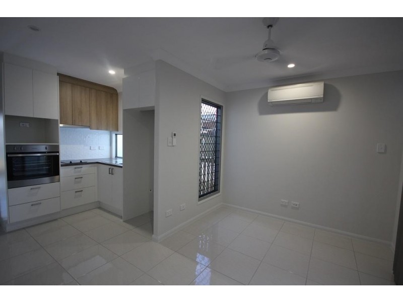 1/17 Dorney Street, Idalia QLD 4811