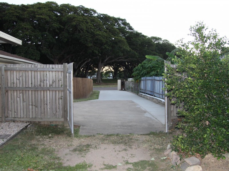 2/9 brownhill Street, Mundingburra QLD 4812