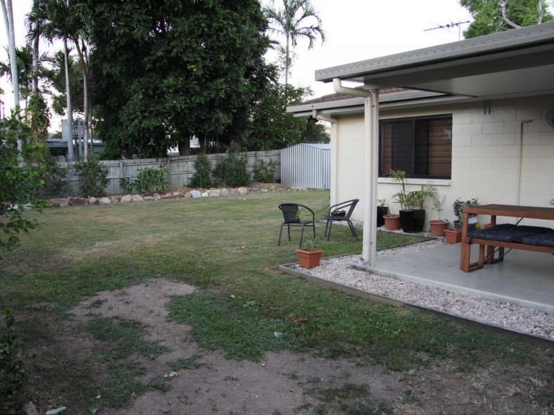 2/9 brownhill Street, Mundingburra QLD 4812
