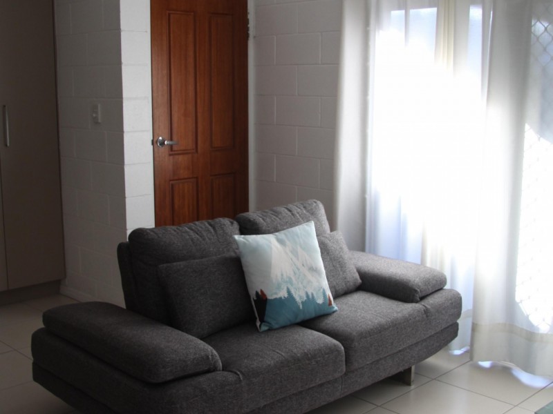 2/9 brownhill Street, Mundingburra QLD 4812