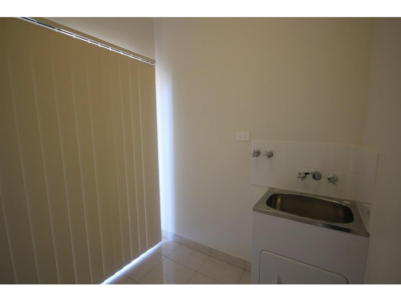 64 Peter Street, Kelso QLD 4815