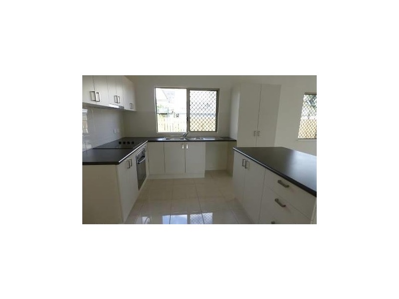 64 Peter Street, Kelso QLD 4815