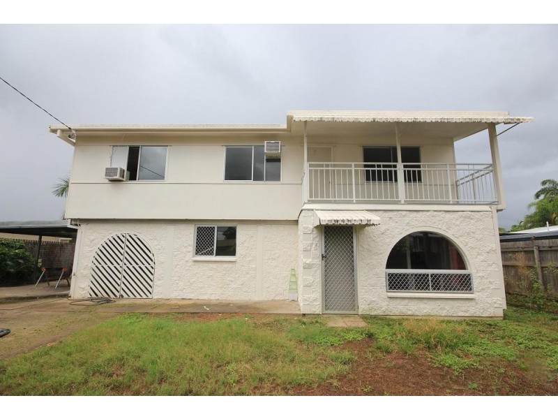 17 Champagne Crescent, Kelso QLD 4815