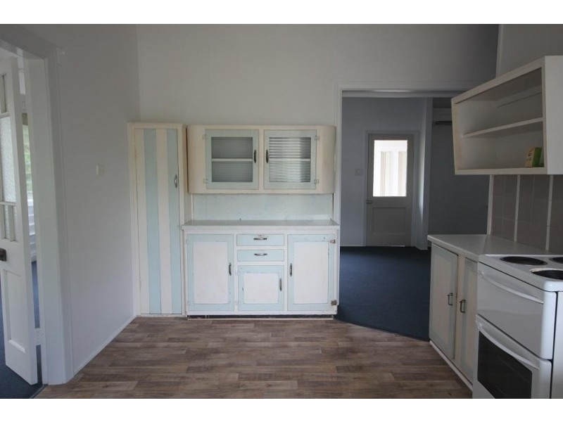 27 Ryan Street, North Ward QLD 4810