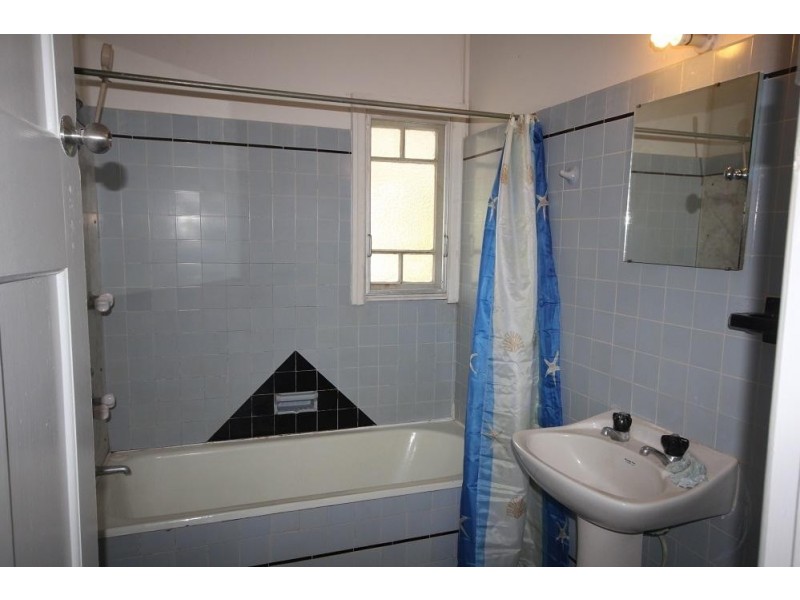 27 Ryan Street, North Ward QLD 4810