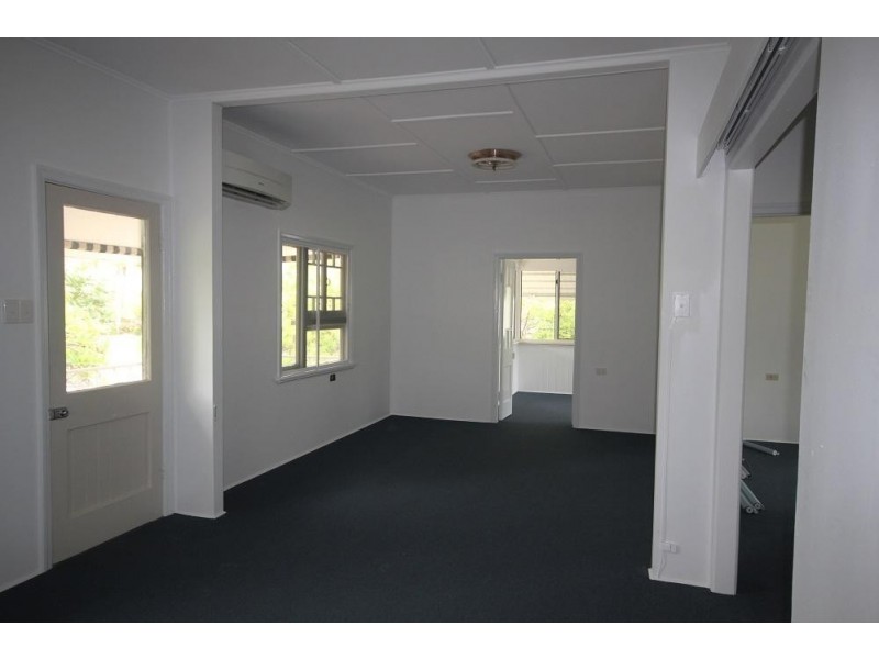 27 Ryan Street, North Ward QLD 4810