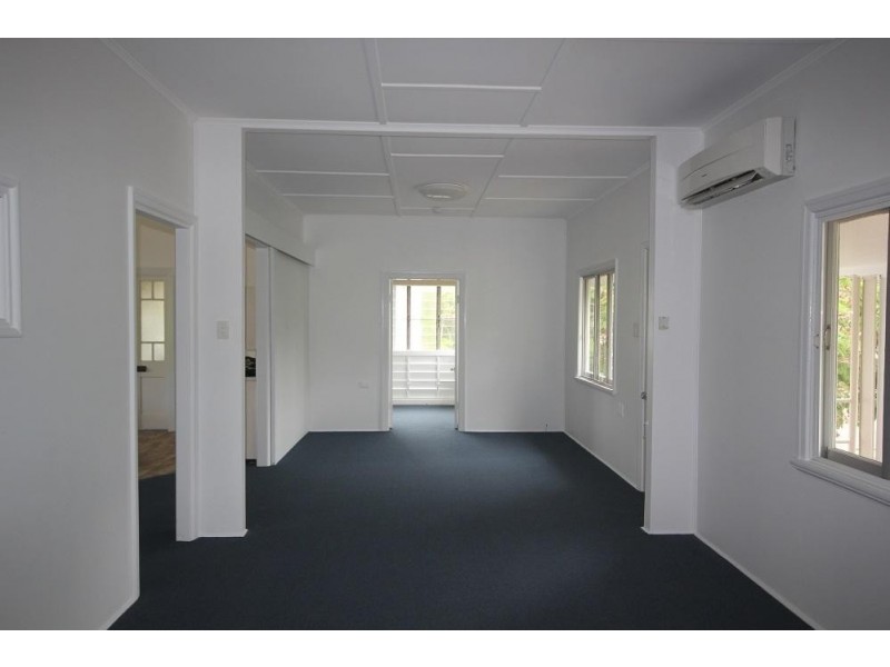 27 Ryan Street, North Ward QLD 4810