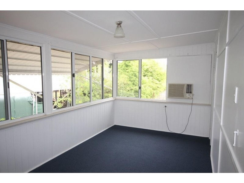 27 Ryan Street, North Ward QLD 4810