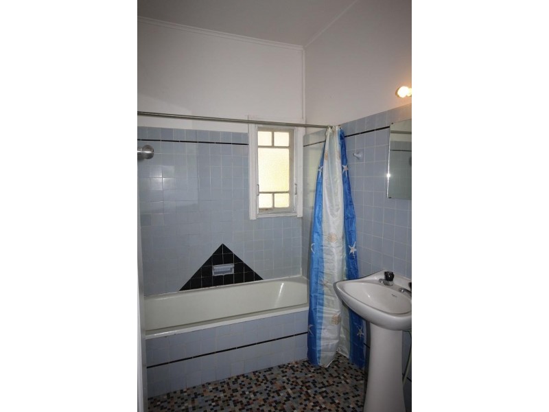 27 Ryan Street, North Ward QLD 4810