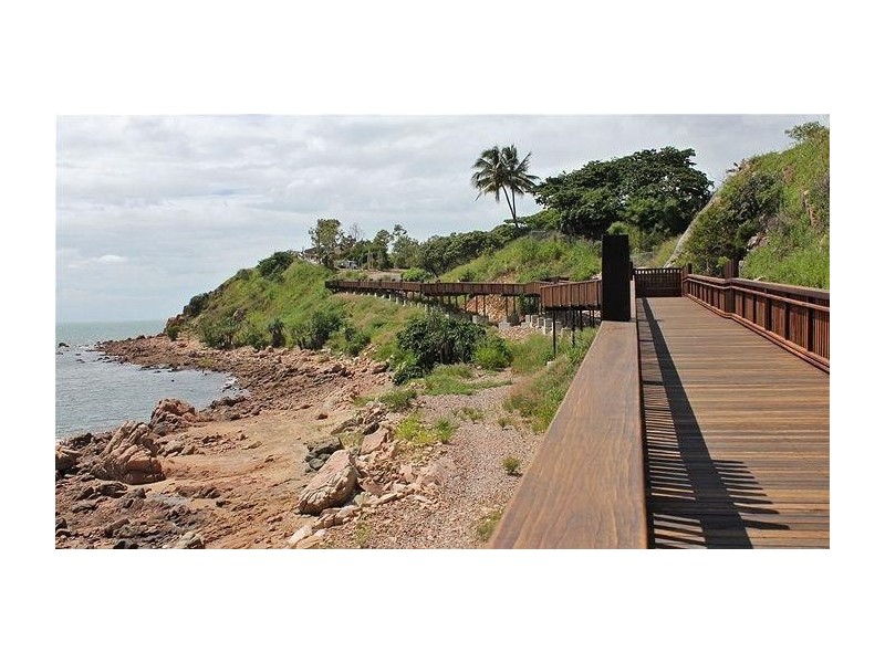 27 Ryan Street, North Ward QLD 4810