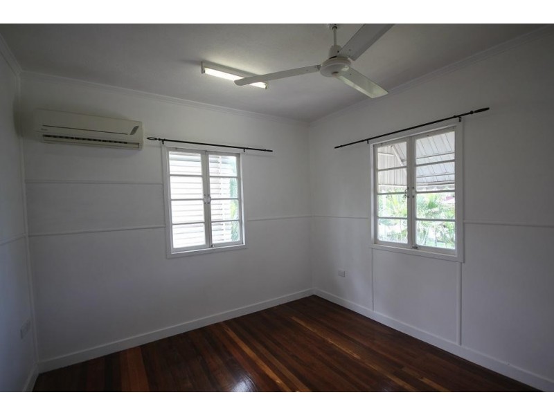 8 Lonerganne Street, Garbutt QLD 4814