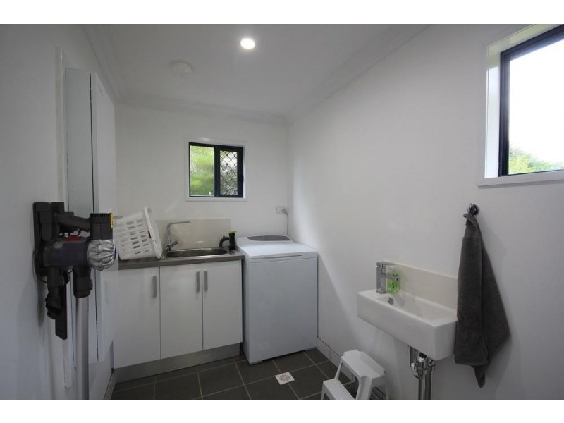 1 Neville Court, Kelso QLD 4815