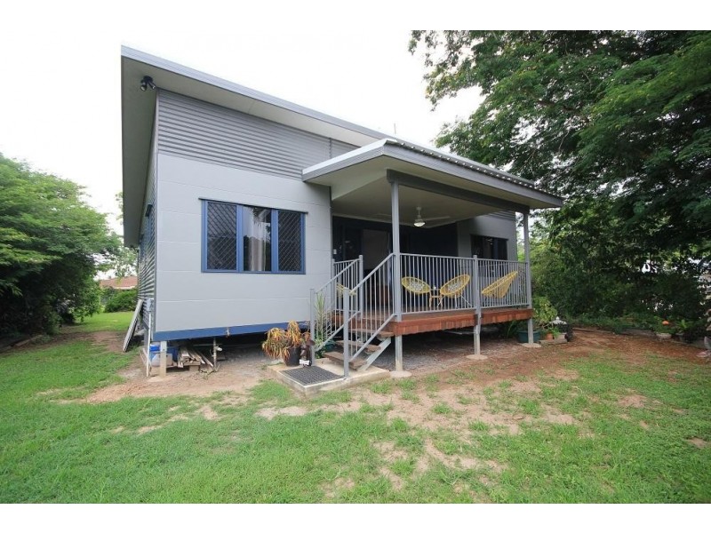 1 Neville Court, Kelso QLD 4815