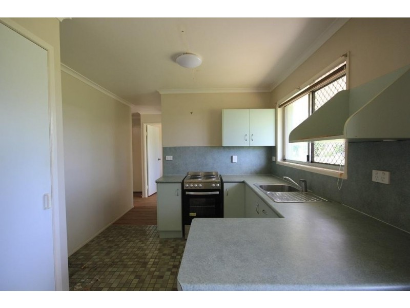 7 Lynette Court, Kelso QLD 4815