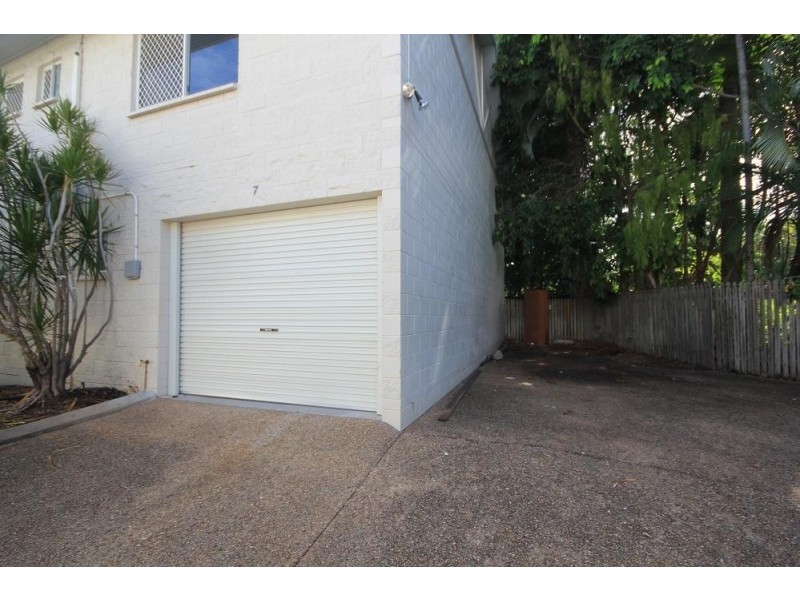 7/12 Old Common Road, Belgian Gardens QLD 4810