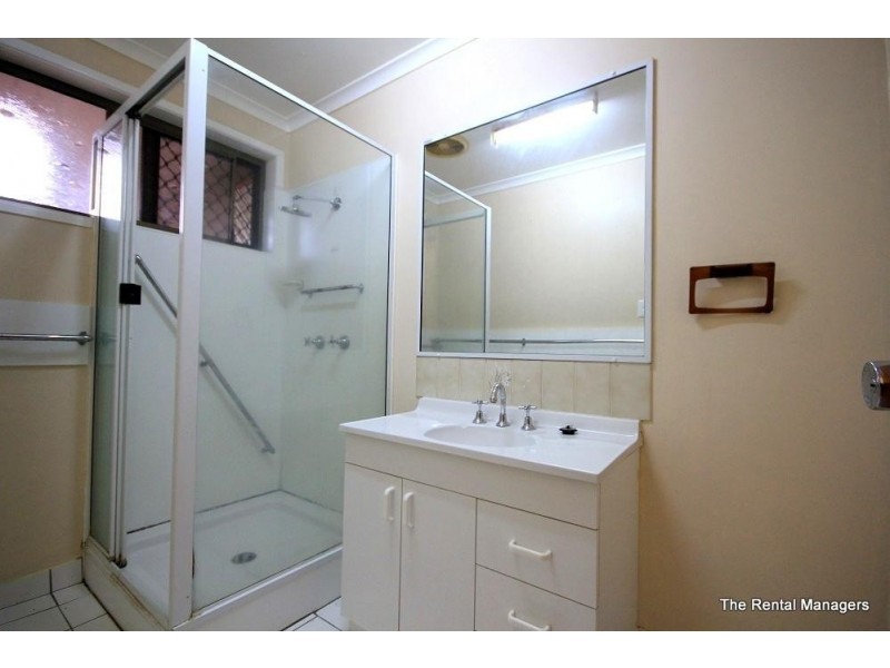 8 Brookhurst Avenue, Kirwan QLD 4817