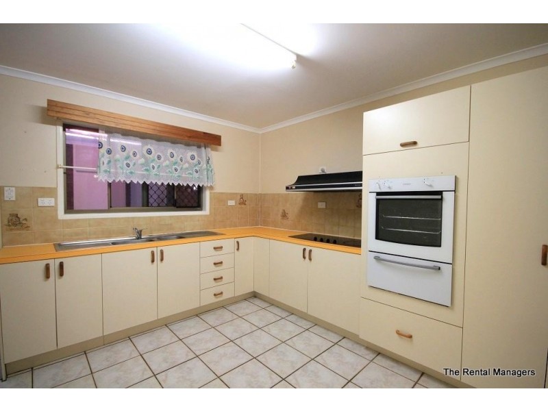 8 Brookhurst Avenue, Kirwan QLD 4817