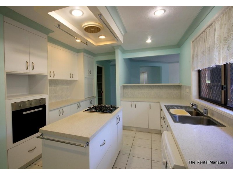 152 Svensson Road, Mount Low QLD 4818