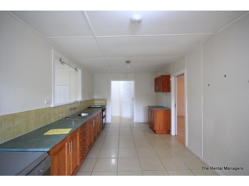 19 Leslie Street, Oonoonba QLD 4811