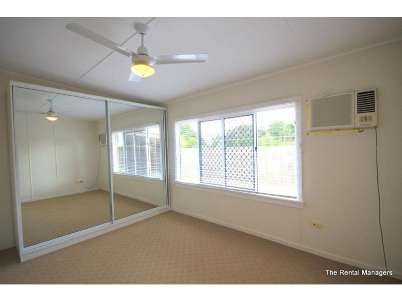 19 Leslie Street, Oonoonba QLD 4811