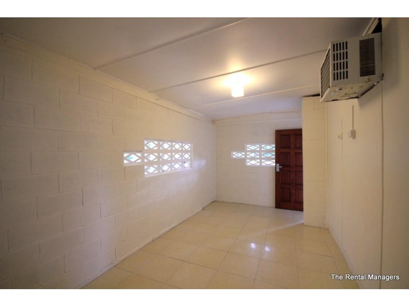 19 Leslie Street, Oonoonba QLD 4811