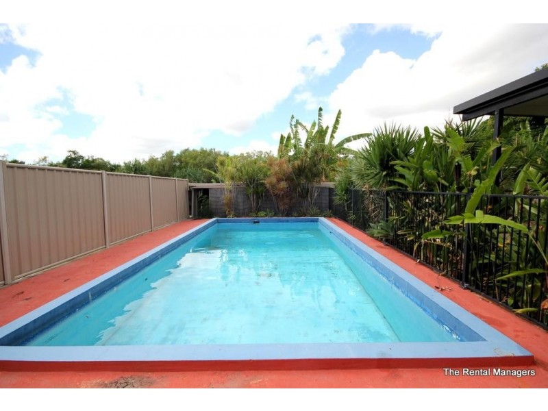 19 Leslie Street, Oonoonba QLD 4811