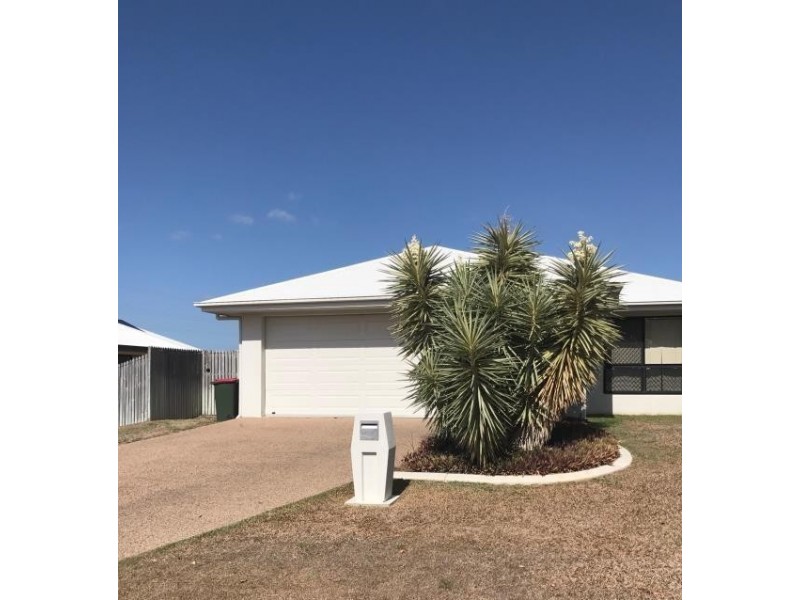 8 Franklin Drive, Mount Louisa QLD 4814