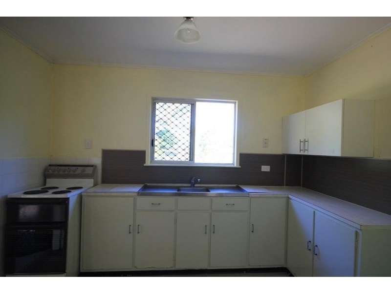 1305 Riverway Drive, Kelso QLD 4815