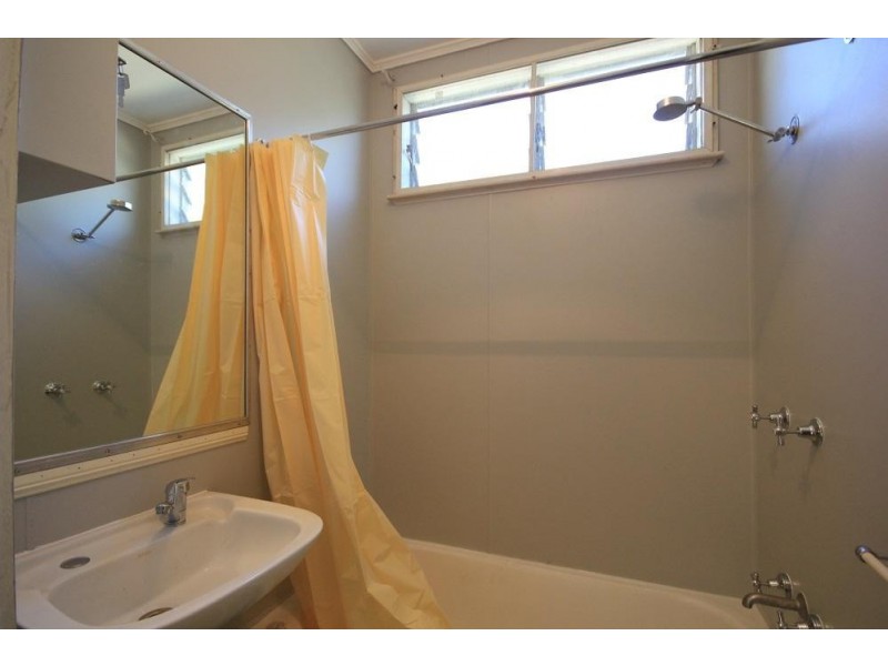 1305 Riverway Drive, Kelso QLD 4815