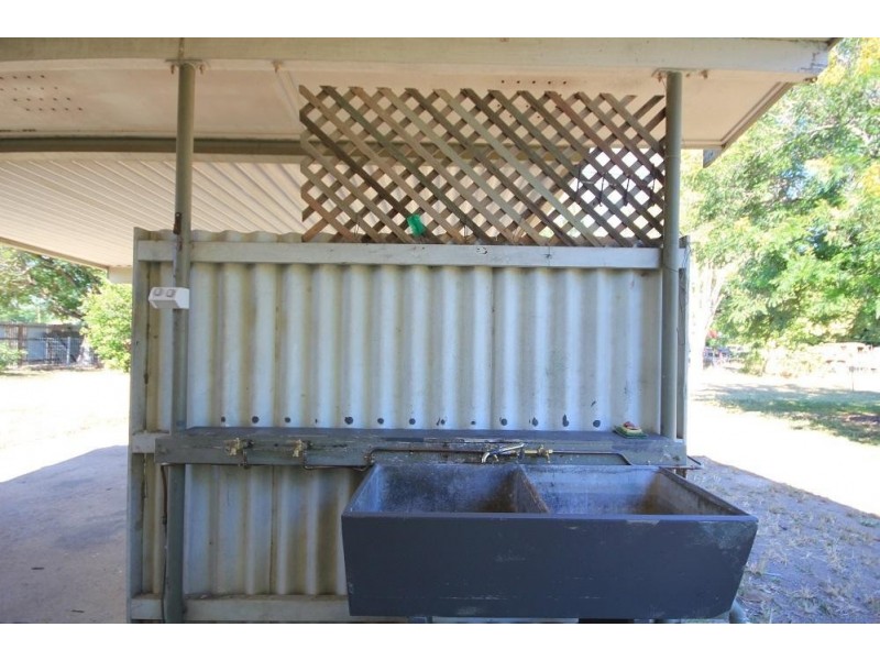 1305 Riverway Drive, Kelso QLD 4815