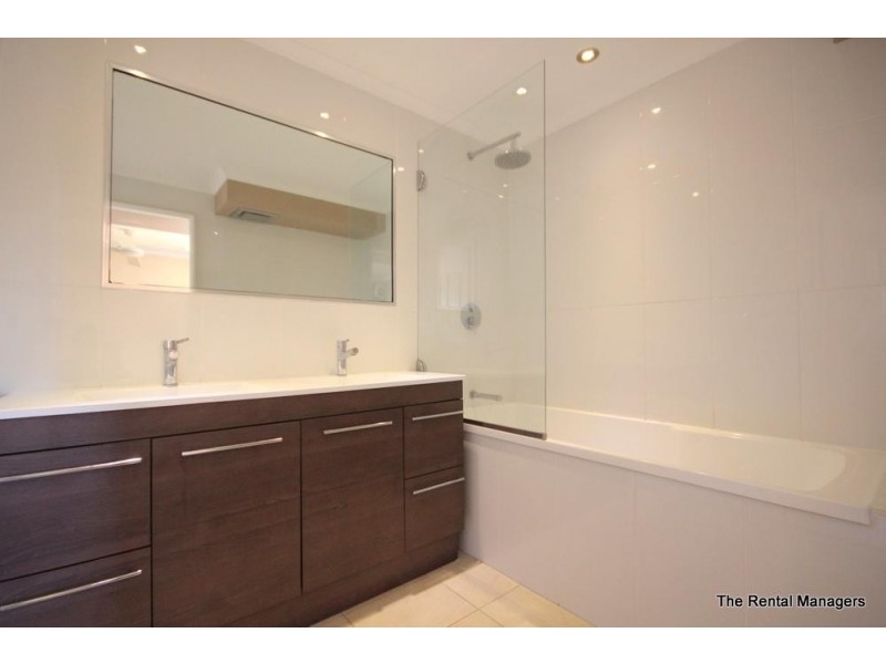 53 Renecol Avenue, Rasmussen QLD 4815