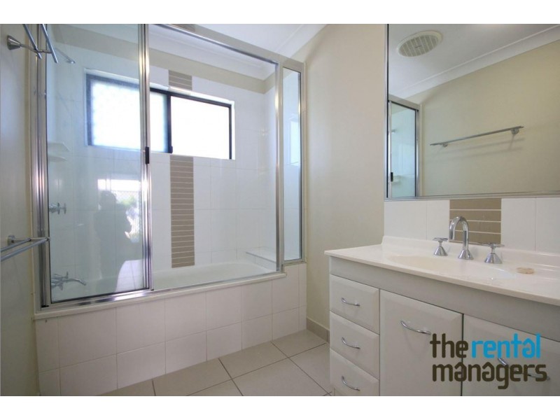 1 Derwent Circuit, Kelso QLD 4815