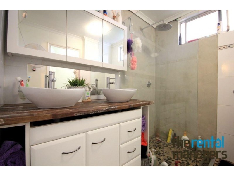 3 Welsh Court, Kelso QLD 4815