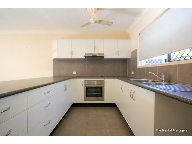 2/76 Mitchell Street, North Ward QLD 4810