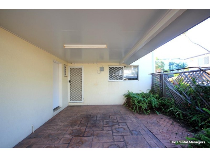 2/76 Mitchell Street, North Ward QLD 4810