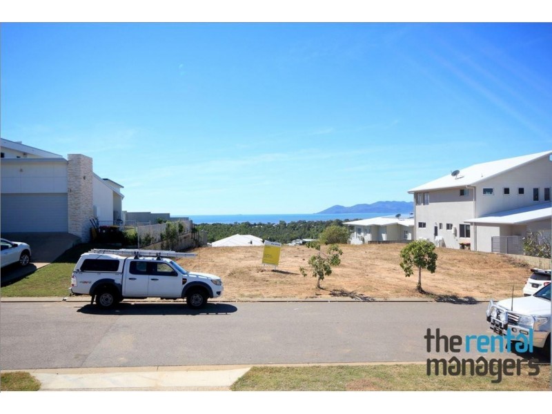 135a Goicoechea Drive, Bushland Beach QLD 4818