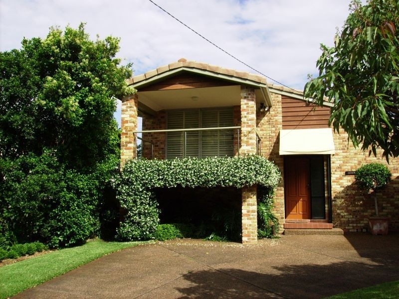1 Bowral Street, Hawks Nest NSW 2324