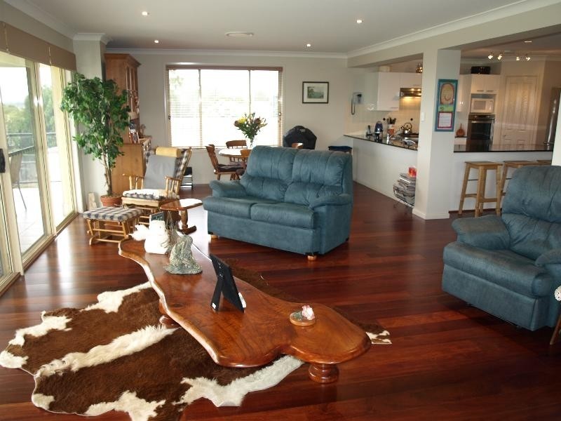 94 Bayview Rd, Tea Gardens NSW 2324