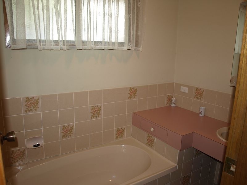 31 Mirreen Street, Hawks Nest NSW 2324