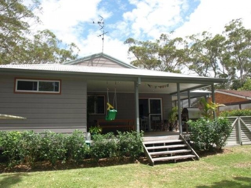 40 Dolphin Avenue, Hawks Nest NSW 2324